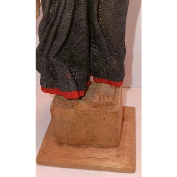 2 Handmade Tibetan Wooden Doll Indigenous Peoples Man Women 8" - Picture 4 of 13